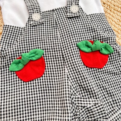 Conj. Blusa Manga Curta e Jardineira Xadrez Maçãs - Branco e Preto